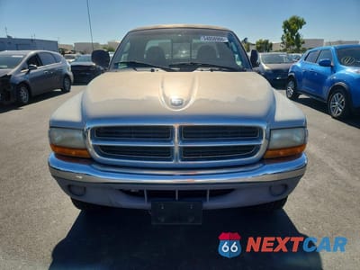 Piąte zdjęcie samochodu w środku: 2000 DODGE DAKOTA VIN:1B7GG22X9YS611659 - miniatura