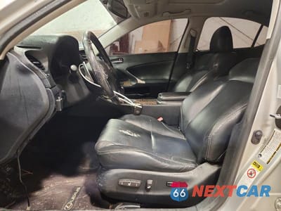 Zdjęcie 7 z 13 samochodu: 2009 LEXUS IS 250 VIN:JTHCK262795032471 - miniatura