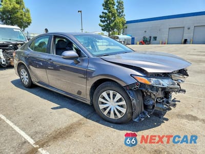 Czwarte zdjęcie samochodu z boku: 2019 TOYOTA CAMRY LE VIN:4T1B31HK9KU512391 - miniatura