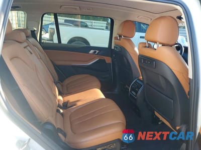 Zdjęcie 11 z 13 samochodu: 2021 BMW X7 XDRIVE40I VIN:5UXCW2C02M9H35987 - miniatura