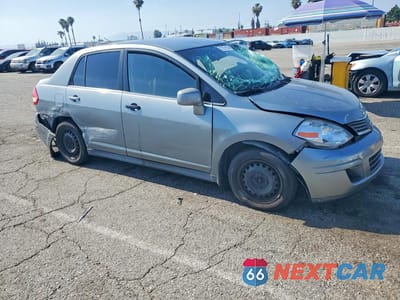 Czwarte zdjęcie samochodu z boku: 2007 NISSAN VERSA 1.8 S VIN:3N1BC11E77L434870 - miniatura