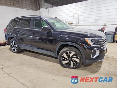 Czwarte zdjęcie samochodu z boku: 2025 VOLKSWAGEN ATLAS VIN:1V2HR2CA8SC540396 - miniatura