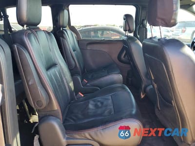 Zdjęcie 10 z 12 samochodu: 2019 DODGE GRAND CARAVAN GT VIN:2C4RDGEGXKR617036 - miniatura
