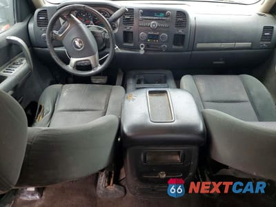Zdjęcie 8 z 12 samochodu: 2008 CHEVROLET SILVERADO C2500 HEAVY DUTY VIN:1GCHC23698F105781 - miniatura