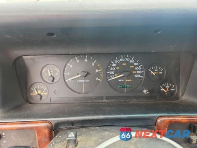 Zdjęcie 9 z 12 samochodu: 1998 JEEP GRAND CHEROKEE LAREDO VIN:1J4GZ58S4WC270230 - miniatura