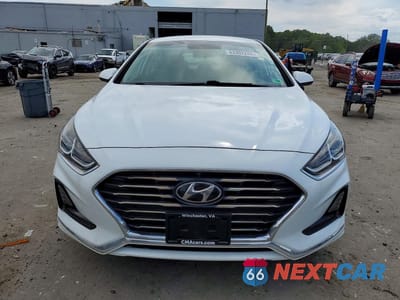 Piąte zdjęcie samochodu w środku: 2019 HYUNDAI SONATA SE VIN:5NPE24AF8KH782354 - miniatura