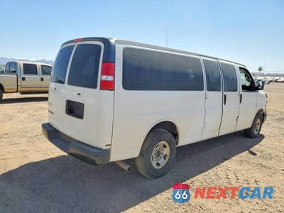 Czwarte zdjęcie samochodu z boku: 2020 CHEVROLET EXPRESS G3500 LS 6.0L V8 PASSENGER VIN:1GAZGNFG8L1251425 - miniatura