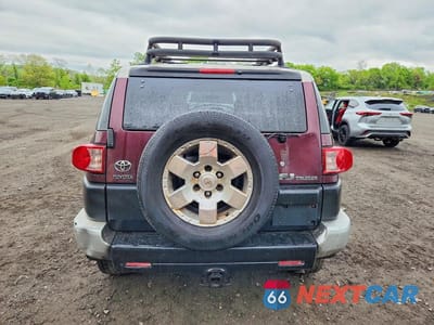 Zdjęcie 6 z 13 samochodu: 2007 TOYOTA FJ CRUISER BASE VIN:JTEBU11F470023812 - miniatura