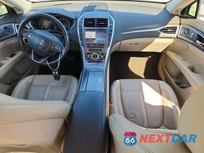 Zdjęcie 8 z 12 samochodu: 2020 LINCOLN MKZ RESERVE VIN:3LN6L5F91LR611059 - miniatura