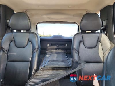 Zdjęcie 10 z 13 samochodu: 2016 VOLVO XC90 T5 VIN:YV4102XK9G1056690 - miniatura