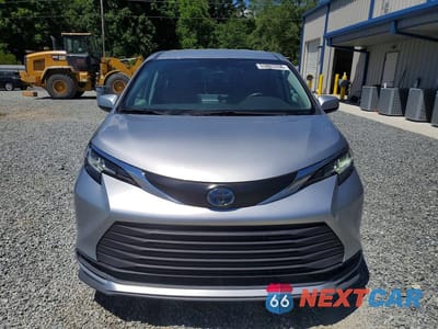 Piąte zdjęcie samochodu w środku: 2022 TOYOTA SIENNA LE VIN:5TDKRKEC3NS115631 - miniatura