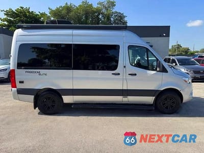 Zdjęcie 13 z 15 samochodu: 2022 MERCEDES-BENZ SPRINTER 2500 VIN:W1X4EBHY0NP484324 - miniatura