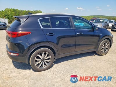 Trzecie zdjęcie samochodu z tyłu: 2017 KIA SPORTAGE EX VIN:KNDPNCAC8H7256447 - miniatura