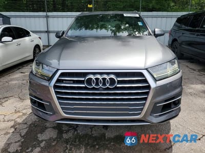 Piąte zdjęcie samochodu w środku: 2017 AUDI Q7 PREMIUM PLUS VIN:WA1LAAF77HD031717 - miniatura
