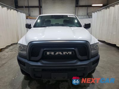Piąte zdjęcie samochodu w środku: 2024 RAM 1500 CLASSIC SLT VIN:1C6RR6LG2RS128872 - miniatura