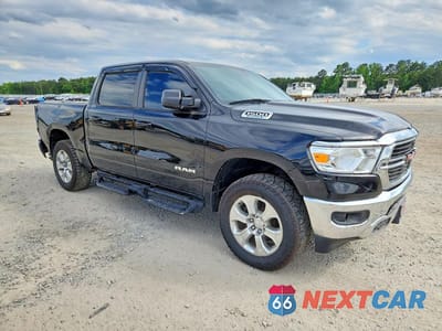 Czwarte zdjęcie samochodu z boku: 2021 RAM 1500 BIG HORN VIN:1C6RRFFGXMN605759 - miniatura
