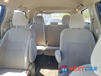 Zdjęcie 10 z 13 samochodu: 2016 TOYOTA SIENNA LE VIN:5TDJK3DC1GS134883 - miniatura