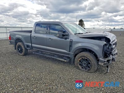 Czwarte zdjęcie samochodu z boku: 2025 FORD F350 SUPER DUTY VIN:1FT8W3BN0SED81513 - miniatura