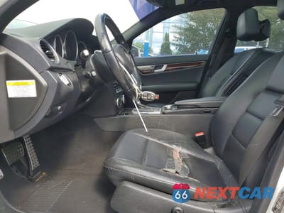 Zdjęcie 7 z 12 samochodu: 2013 MERCEDES-BENZ C 300 4MATIC VIN:WDDGF8AB3DG128621 - miniatura