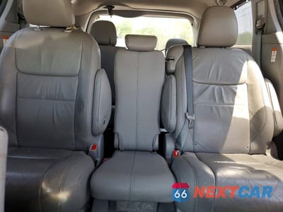 Zdjęcie 10 z 14 samochodu: 2017 TOYOTA SIENNA XLE 8-PASSENGER VIN:5TDYZ3DC1HS820238 - miniatura