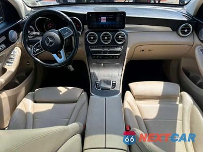 Zdjęcie 8 z 10 samochodu: 2020 MERCEDES-BENZ GLC 300 4MATIC VIN:WDC0G8EB8LF685591 - miniatura