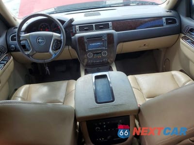 Zdjęcie 8 z 13 samochodu: 2013 GMC YUKON DENALI VIN:1GKS1EEF3DR125709 - miniatura