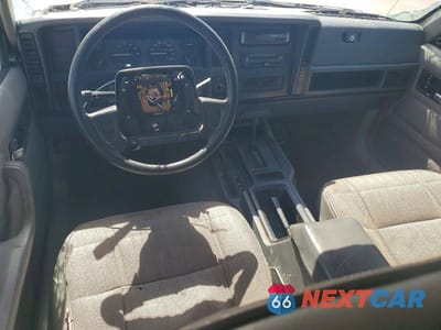 Zdjęcie 8 z 13 samochodu: 1995 JEEP CHEROKEE SE VIN:1J4FJ28S6SL638113 - miniatura