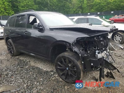 Czwarte zdjęcie samochodu z boku: 2026 BMW X7 XDRIVE40I VIN:5UX23EM00T9410061 - miniatura