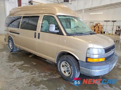 Czwarte zdjęcie samochodu z boku: 2007 CHEVROLET EXPRESS G3500 VIN:1GAHG39U871242568 - miniatura