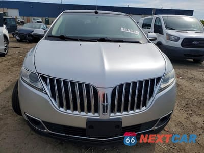 Piąte zdjęcie samochodu w środku: 2012 LINCOLN MKX VIN:2LMDJ6JKXCBL10502 - miniatura