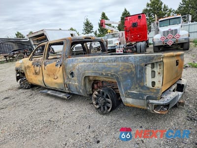 Drugie zdjęcie samochodu z przodu: 2018 CHEVROLET SILVERADO K3500 LTZ VIN:1GC4K0CY6JF143143 - miniatura