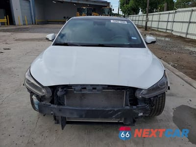 Piąte zdjęcie samochodu w środku: 2020 HYUNDAI VELOSTER 2.0L PREMIUM VIN:KMHTG6AF4LU024843 - miniatura