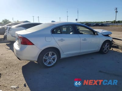 Trzecie zdjęcie samochodu z tyłu: 2015 VOLVO S60 PREMIER VIN:YV1612TB2F1306923 - miniatura