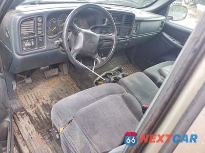 Zdjęcie 8 z 12 samochodu: 2001 CHEVROLET SILVERADO K1500 VIN:1GCEK19T21E211918 - miniatura