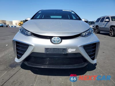 Piąte zdjęcie samochodu w środku: 2017 TOYOTA MIRAI BASE VIN:JTDBVRBD4HA003696 - miniatura