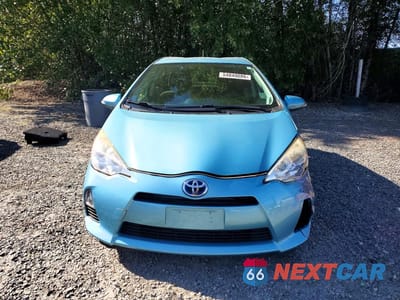 Piąte zdjęcie samochodu w środku: 2013 TOYOTA PRIUS C TWO VIN:JTDKDTB32D1036102 - miniatura