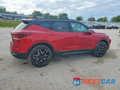 Trzecie zdjęcie samochodu z tyłu: 2023 CHEVROLET BLAZER RS VIN:3GNKBERS7PS137581 - miniatura