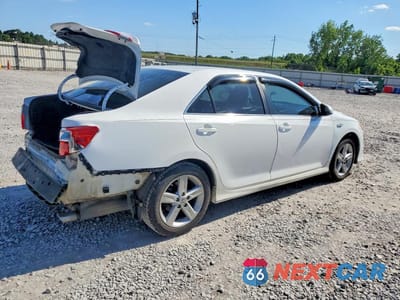 Trzecie zdjęcie samochodu z tyłu: 2014 TOYOTA CAMRY SE VIN:4T1BF1FKXEU838991 - miniatura