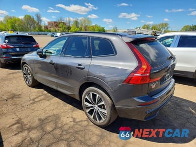 Drugie zdjęcie samochodu z przodu: 2024 VOLVO XC60 PLUS VIN:YV4L12RL5R1716240 - miniatura