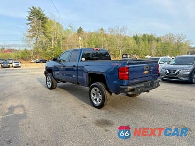 Trzecie zdjęcie samochodu z tyłu: 2016 CHEVROLET SILVERADO K1500 LT VIN:1GCVKREC6GZ171154 - miniatura