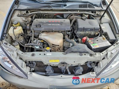 Zdjęcie 11 z 12 samochodu: 2005 TOYOTA CAMRY SE VIN:4T1BE32K75U518435 - miniatura