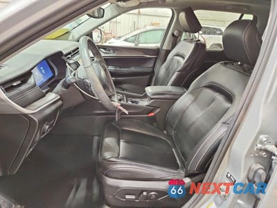 Zdjęcie 7 z 14 samochodu: 2023 JEEP GRAND CHEROKEE LIMITED VIN:1C4RJHBG9PC658924 - miniatura