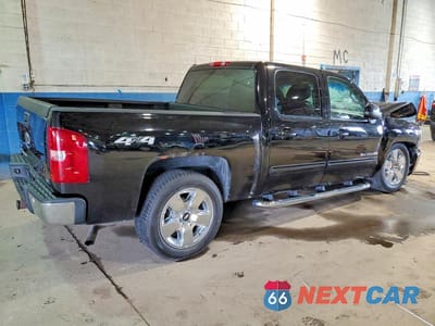 Trzecie zdjęcie samochodu z tyłu: 2010 CHEVROLET SILVERADO K1500 LTZ VIN:3GCRKTE32AG287392 - miniatura