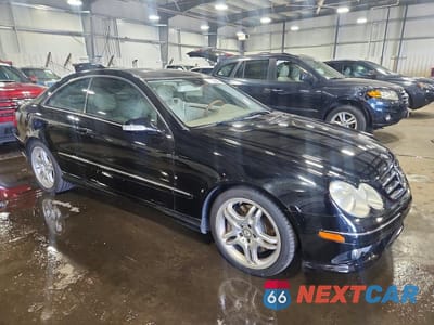 Czwarte zdjęcie samochodu z boku: 2009 MERCEDES-BENZ CLK 550 VIN:WDBTJ72H59F260795 - miniatura