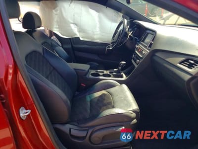 Zdjęcie 7 z 13 samochodu: 2018 HYUNDAI SONATA SPORT VIN:5NPE34AF1JH606497 - miniatura