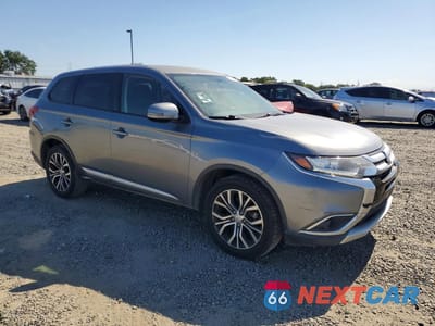 Czwarte zdjęcie samochodu z boku: 2018 MITSUBISHI OUTLANDER SE VIN:JA4AD3A3XJJ001780 - miniatura