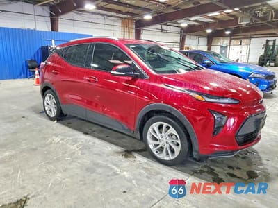 Czwarte zdjęcie samochodu z boku: 2023 CHEVROLET BOLT EUV LT VIN:1G1FY6S07P4111143 - miniatura