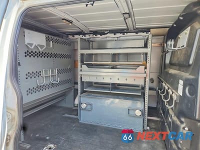 Zdjęcie 11 z 13 samochodu: 2019 CHEVROLET EXPRESS 2500 CARGO UTILITY / SERVICE VAN VIN:1GCWGAFP5K1232445 - miniatura