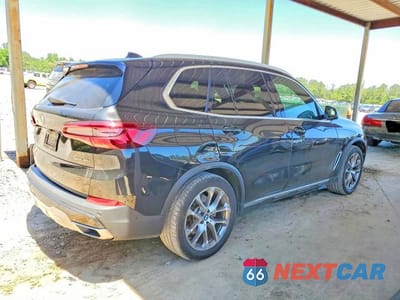 Trzecie zdjęcie samochodu z tyłu: 2021 BMW X5 SDRIVE 40I VIN:5UXCR4C07M9D78888 - miniatura