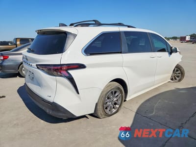 Trzecie zdjęcie samochodu z tyłu: 2025 TOYOTA SIENNA LE VIN:5TDKRKEC5SS227021 - miniatura